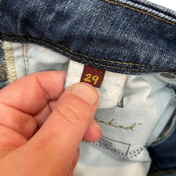 7 For All Mankind Flynt Ankle Bootcut Jeans in Medium Wash Size 29 - Picture 9 of 14